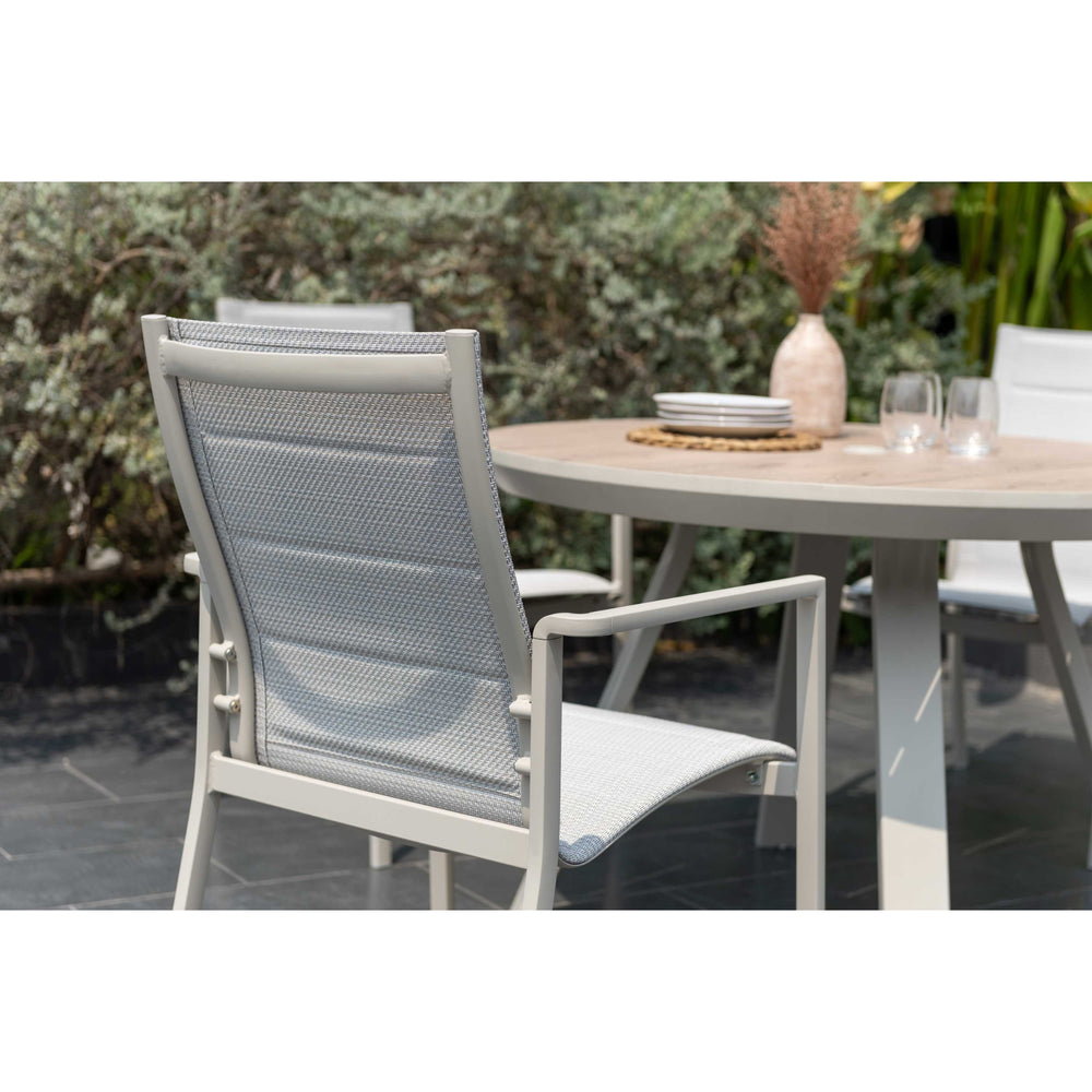 
                      
                        Pack de 4 Sillas Urbanite para Exterior de Malla
                      
                    