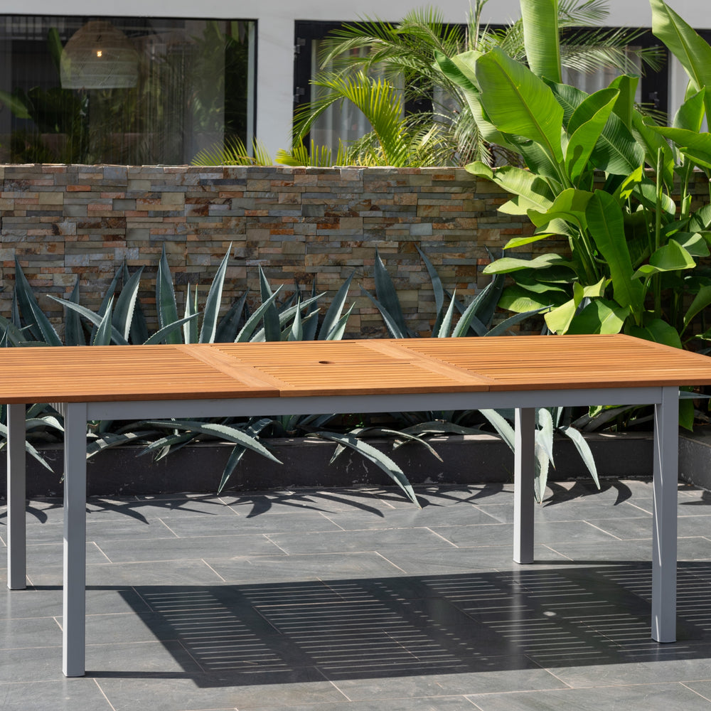 
                      
                        Comedor Barcelona de Exterior Extensible con 8 Sillas de Madera y Aluminio
                      
                    