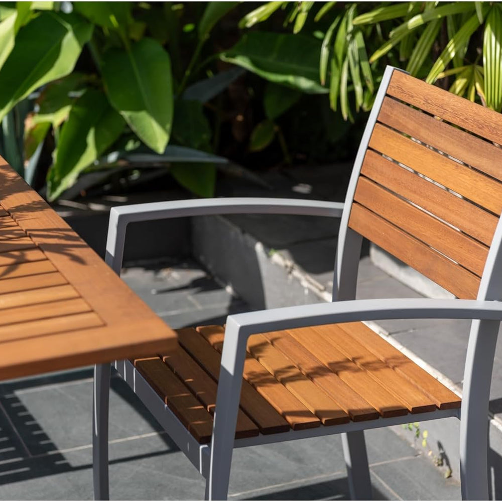 
                      
                        Comedor Extensible Oporto de Madera y Aluminio con 8 Sillas
                      
                    