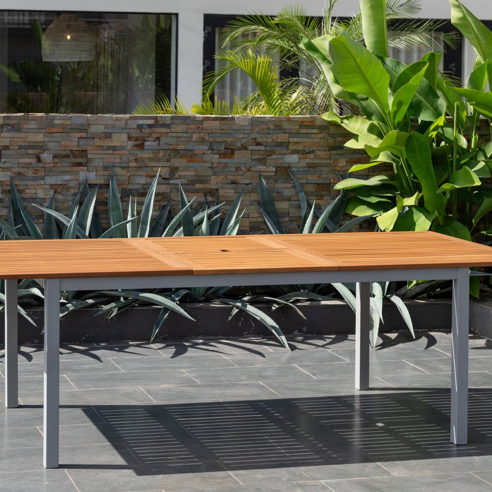 
                      
                        Comedor Barcelona de Exterior Extensible con 10 Sillas de Madera y Aluminio
                      
                    