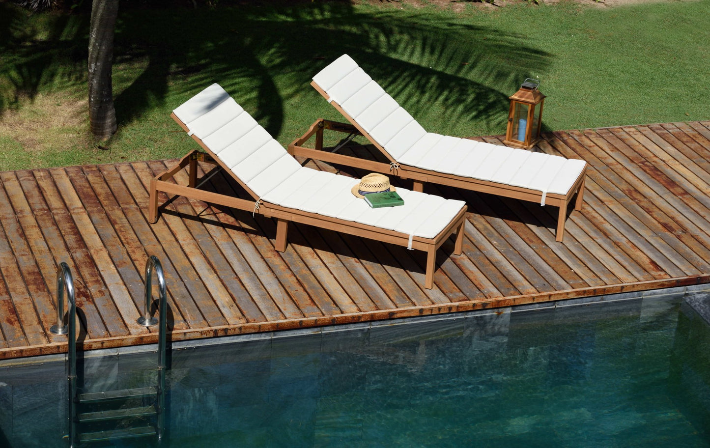 Camastro Kingsbury de Madera con Cojin y Rueditas